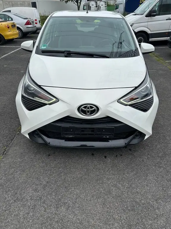 Photo 1 : Toyota Aygo X 2018 Essence