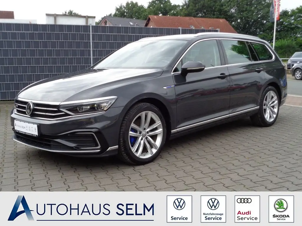 Photo 1 : Volkswagen Passat 2020 Hybride