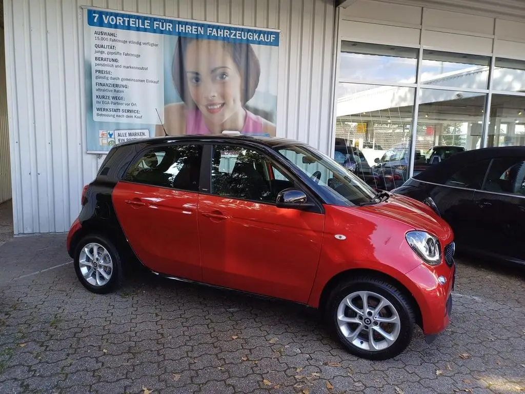 Photo 1 : Smart Forfour 2016 Essence