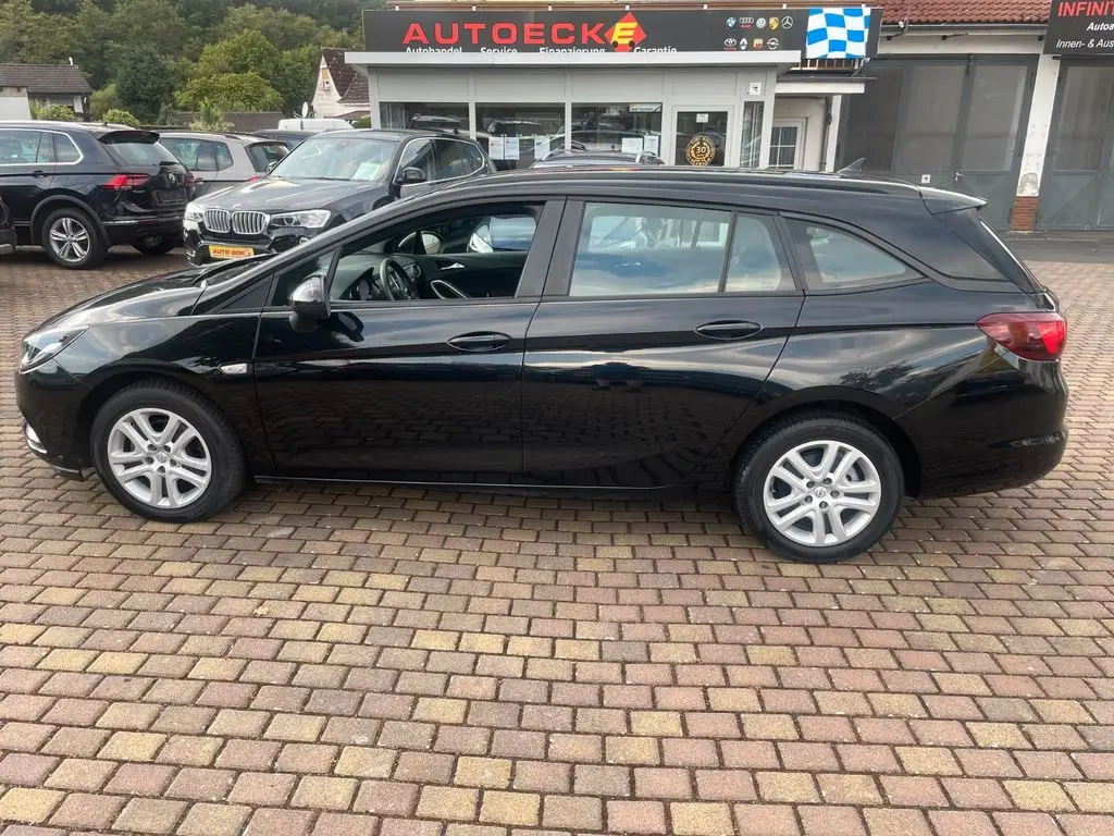 Photo 1 : Opel Astra 2017 Essence