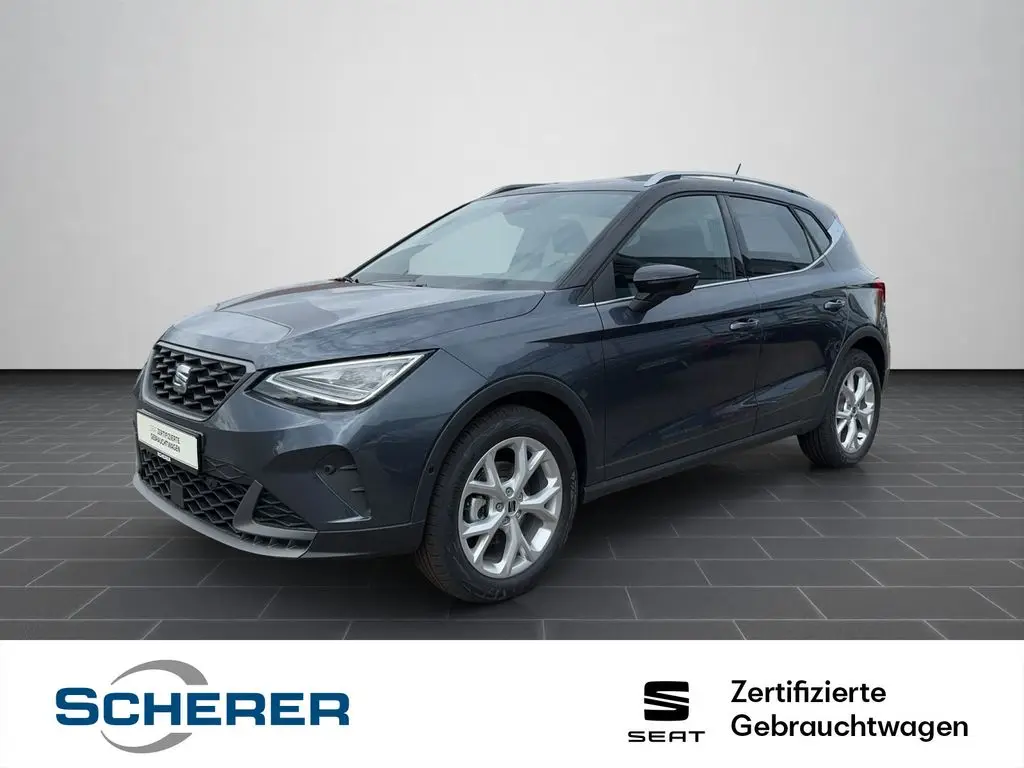 Photo 1 : Seat Arona 2024 Essence