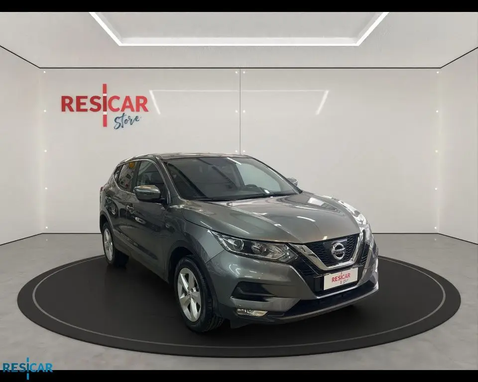 Photo 1 : Nissan Qashqai 2017 Petrol