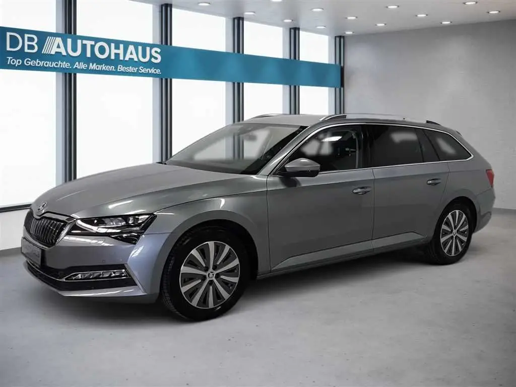 Photo 1 : Skoda Superb 2022 Hybrid