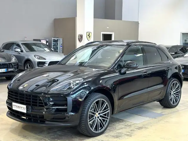 Photo 1 : Porsche Macan 2019 Essence