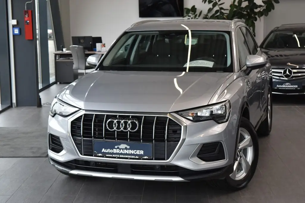 Photo 1 : Audi Q3 2020 Petrol