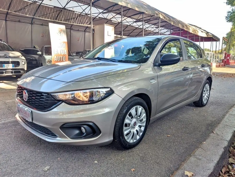 Photo 1 : Fiat Tipo 2019 Petrol