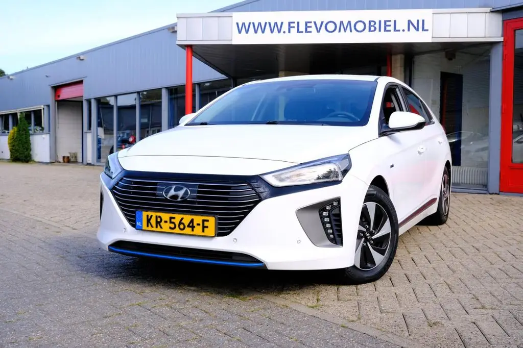 Photo 1 : Hyundai Ioniq 2016 Hybride