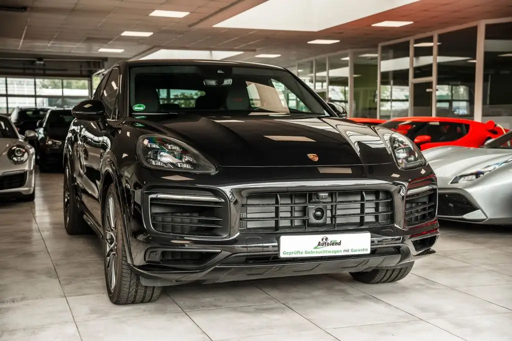 Photo 1 : Porsche Cayenne 2021 Petrol