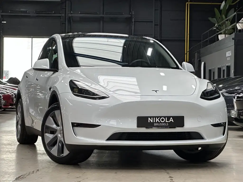 Photo 1 : Tesla Model Y 2023 Non renseigné