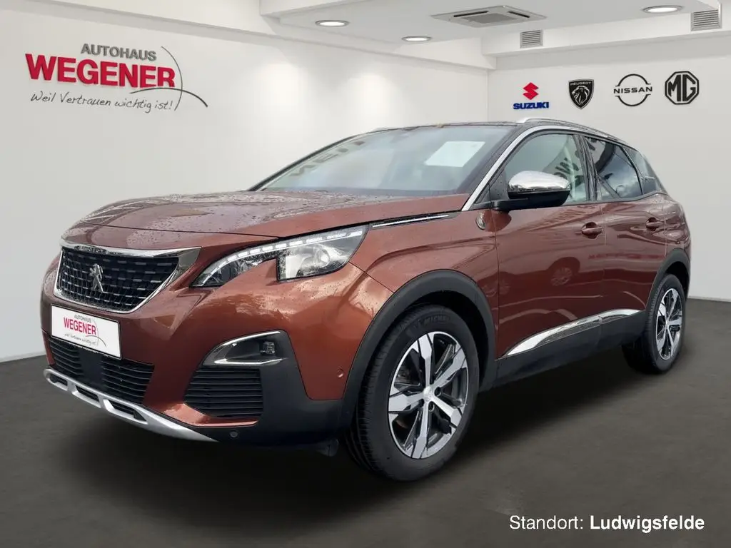 Photo 1 : Peugeot 3008 2020 Petrol