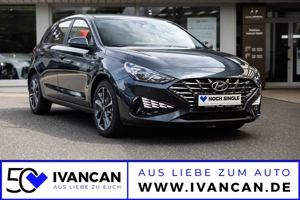 Photo 1 : Hyundai I30 2024 Petrol