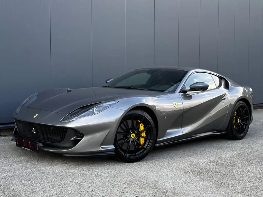 Photo 1 : Ferrari 812 2020 Essence