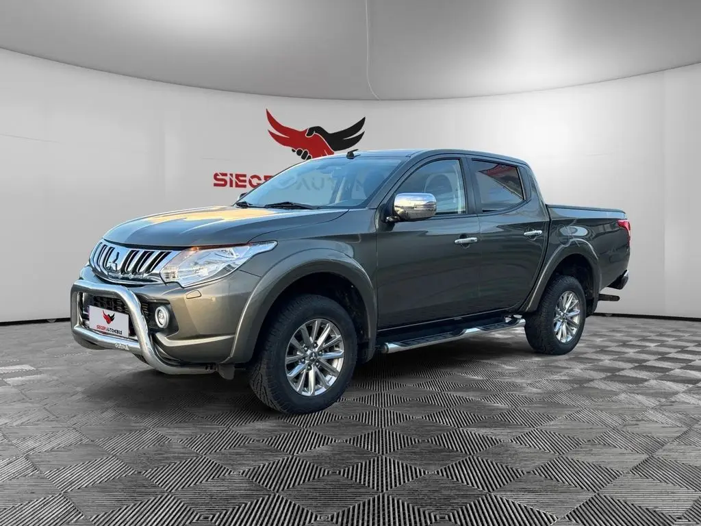 Photo 1 : Mitsubishi L200 2015 Diesel