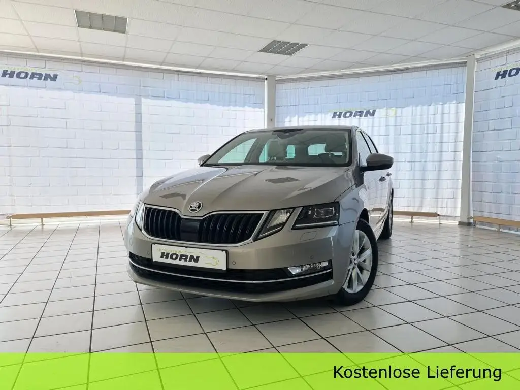 Photo 1 : Skoda Octavia 2019 Petrol