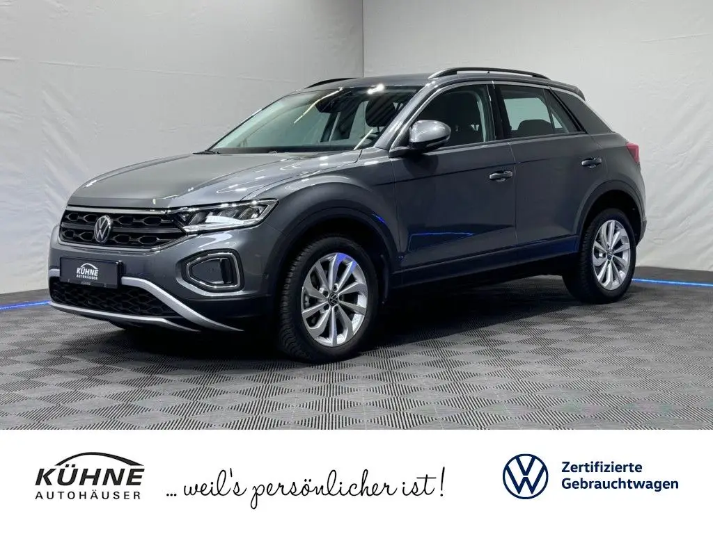 Photo 1 : Volkswagen T-roc 2023 Essence