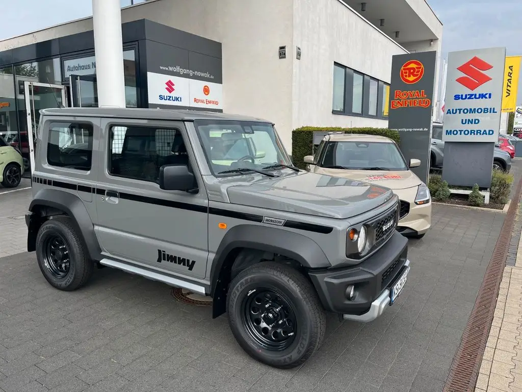 Photo 1 : Suzuki Jimny 2023 Petrol