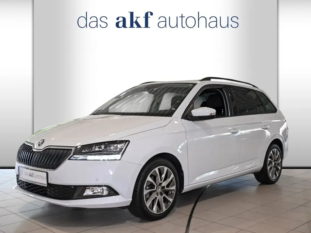 Photo 1 : Skoda Fabia 2022 Petrol