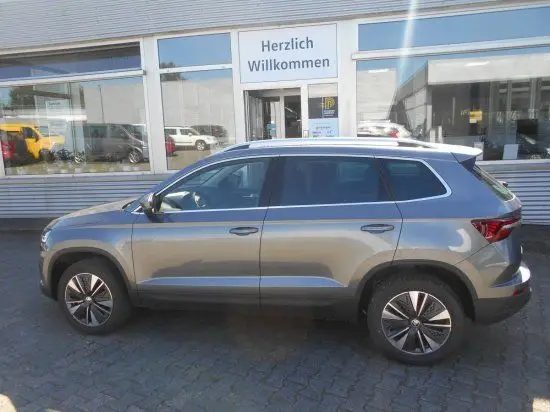 Photo 1 : Skoda Karoq 2023 Petrol