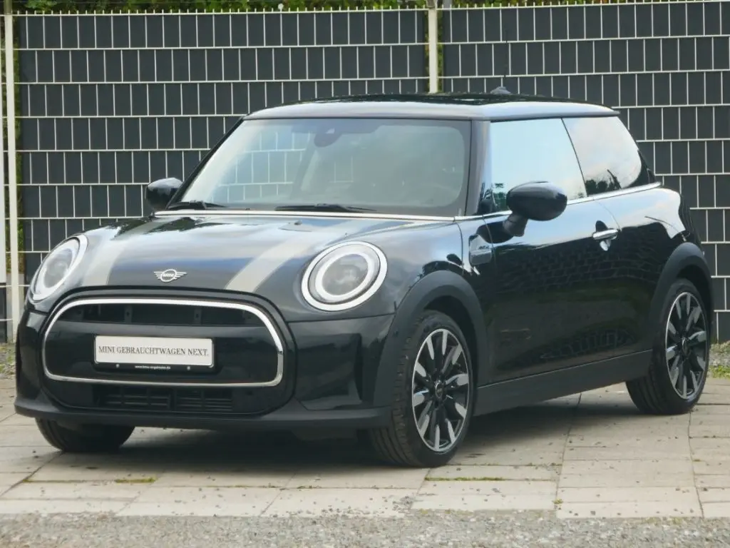 Photo 1 : Mini Cooper 2023 Petrol