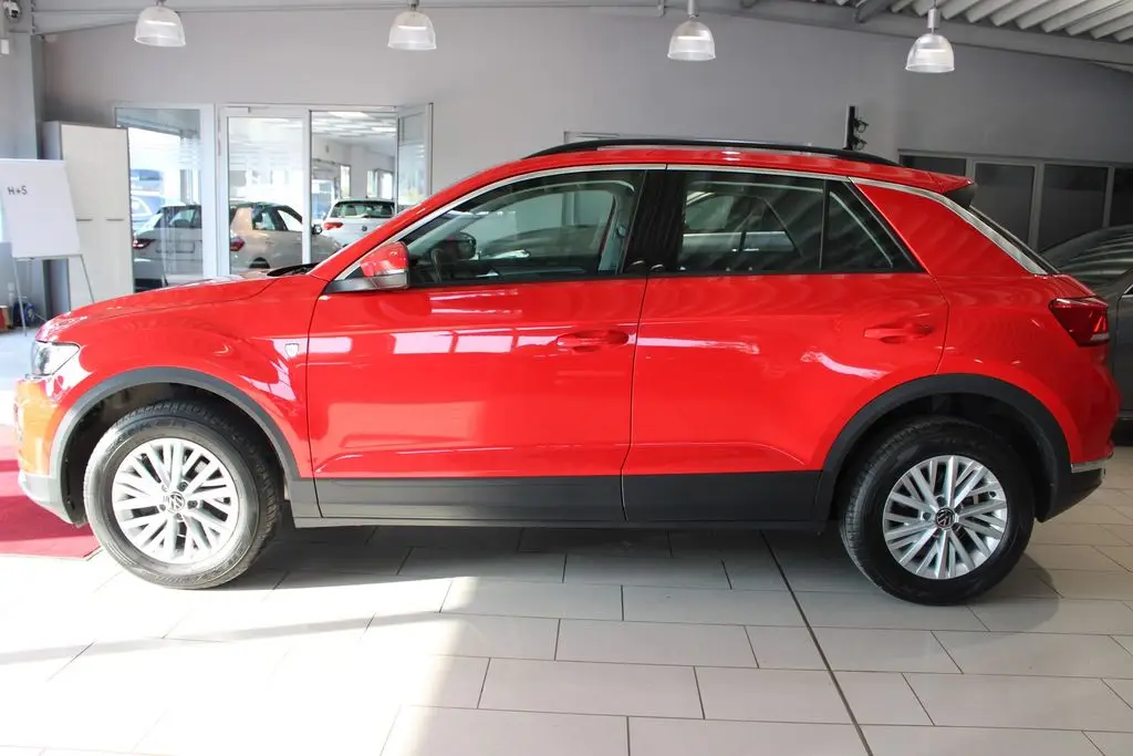 Photo 1 : Volkswagen T-roc 2021 Essence