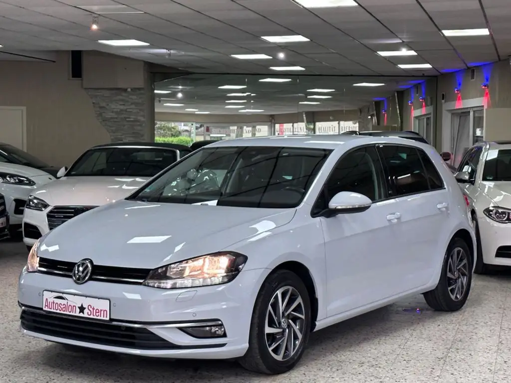 Photo 1 : Volkswagen Golf 2018 Diesel