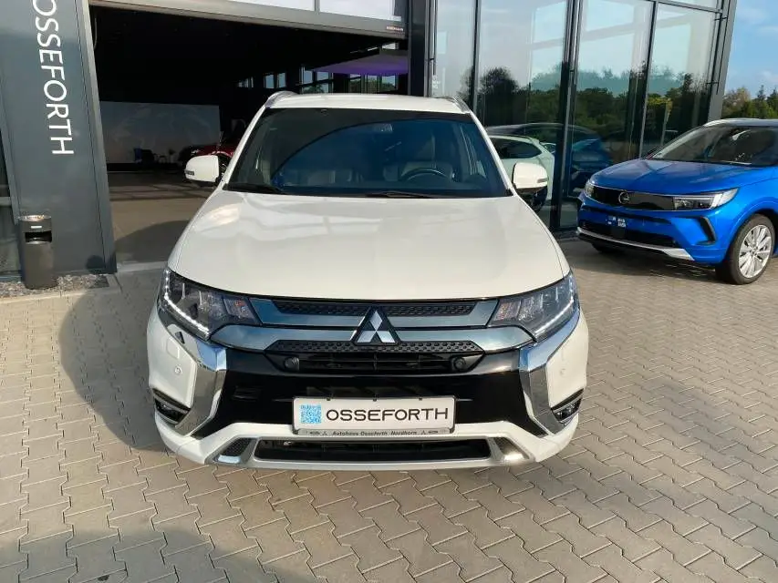 Photo 1 : Mitsubishi Outlander 2019 Hybrid