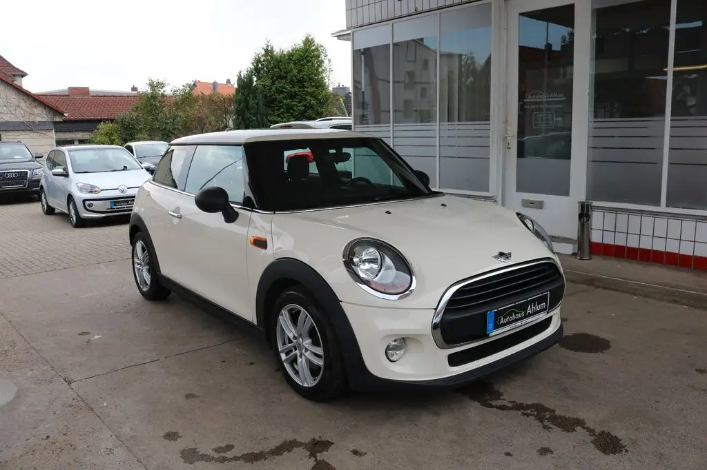 Photo 1 : Mini One 2016 Petrol