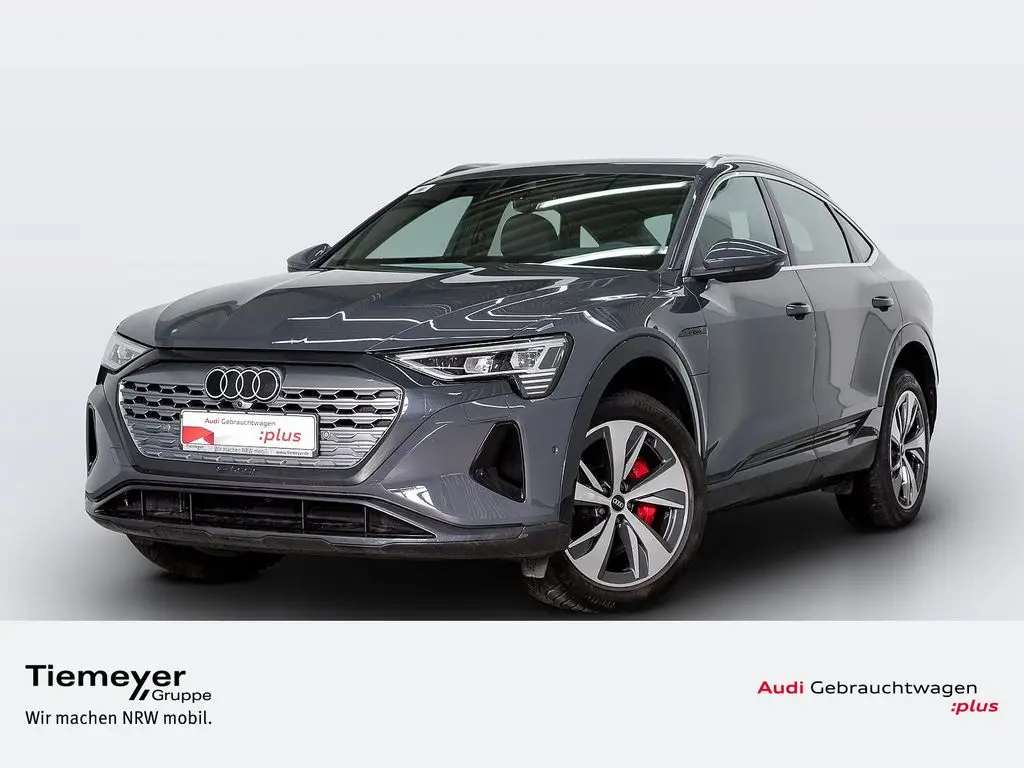 Photo 1 : Audi Q8 2023 Non renseigné