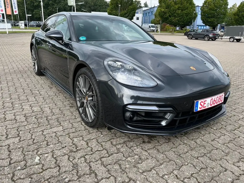 Photo 1 : Porsche Panamera 2024 Hybrid