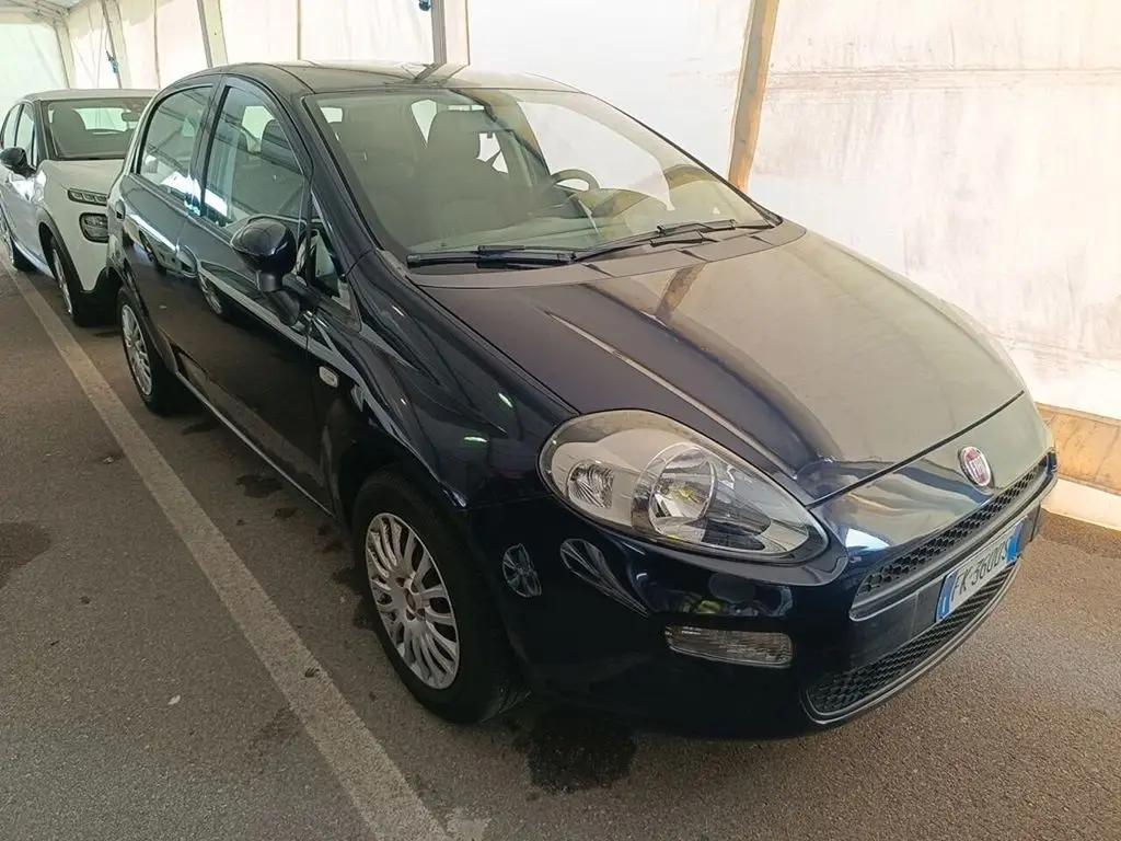 Photo 1 : Fiat Punto 2017 Petrol