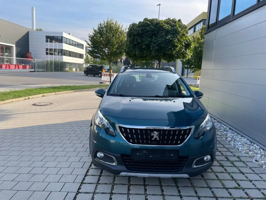 Photo 1 : Peugeot 2008 2018 Petrol