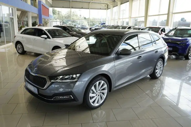 Photo 1 : Skoda Octavia 2024 Essence