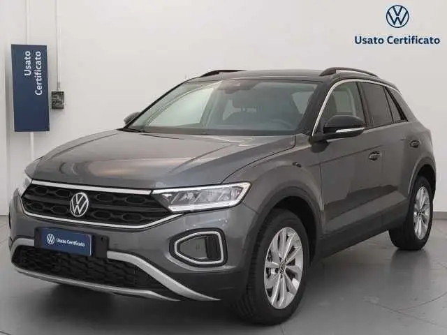 Photo 1 : Volkswagen T-roc 2023 Essence