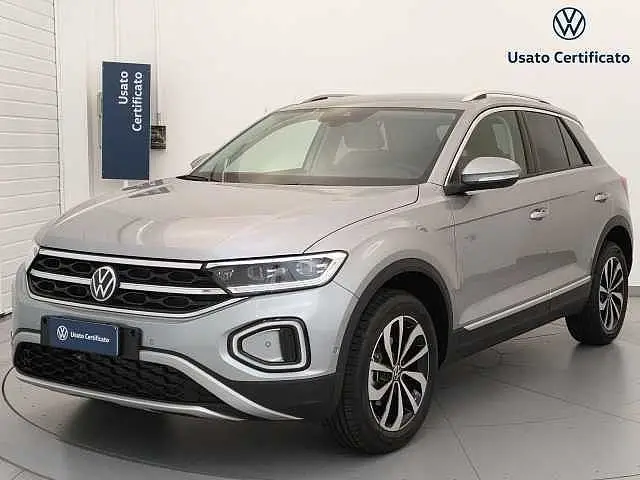 Photo 1 : Volkswagen T-roc 2023 Essence