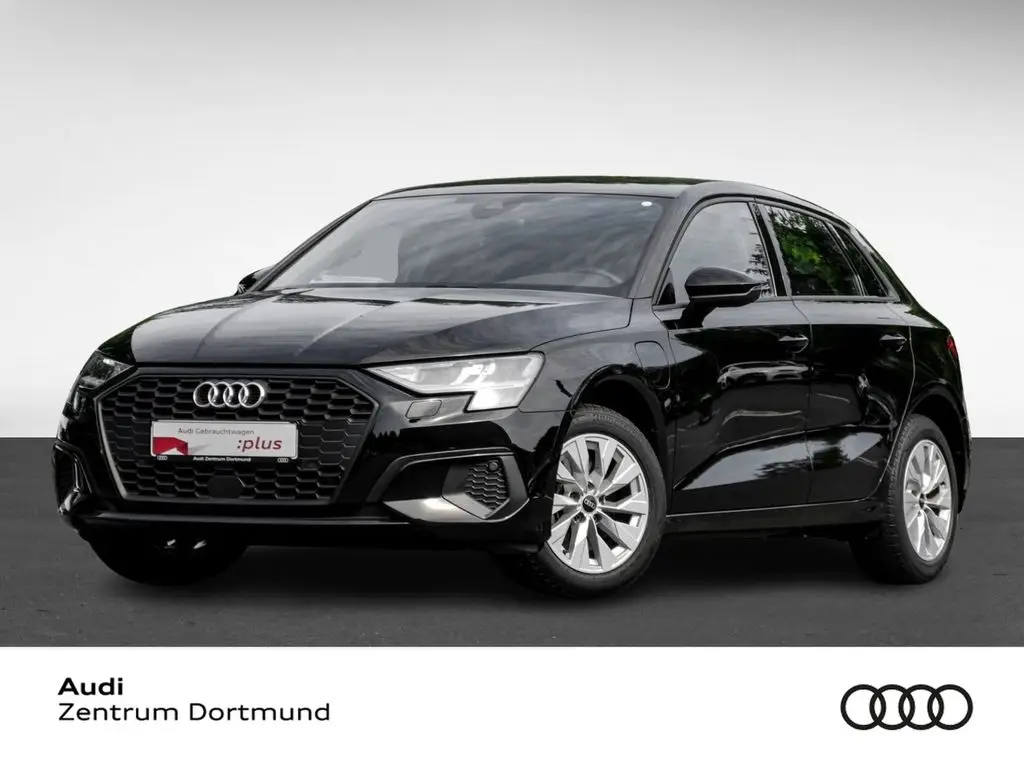 Photo 1 : Audi A3 2022 Hybride