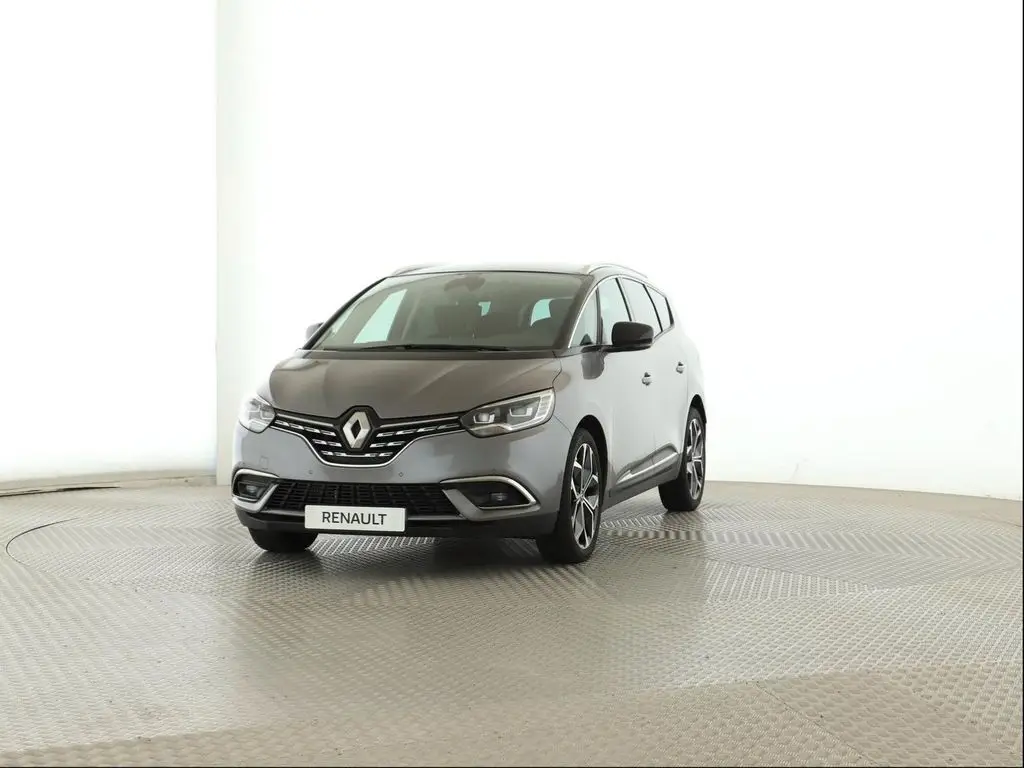 Photo 1 : Renault Grand Scenic 2023 Essence