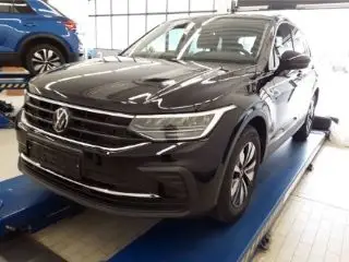 Photo 1 : Volkswagen Tiguan 2023 Essence