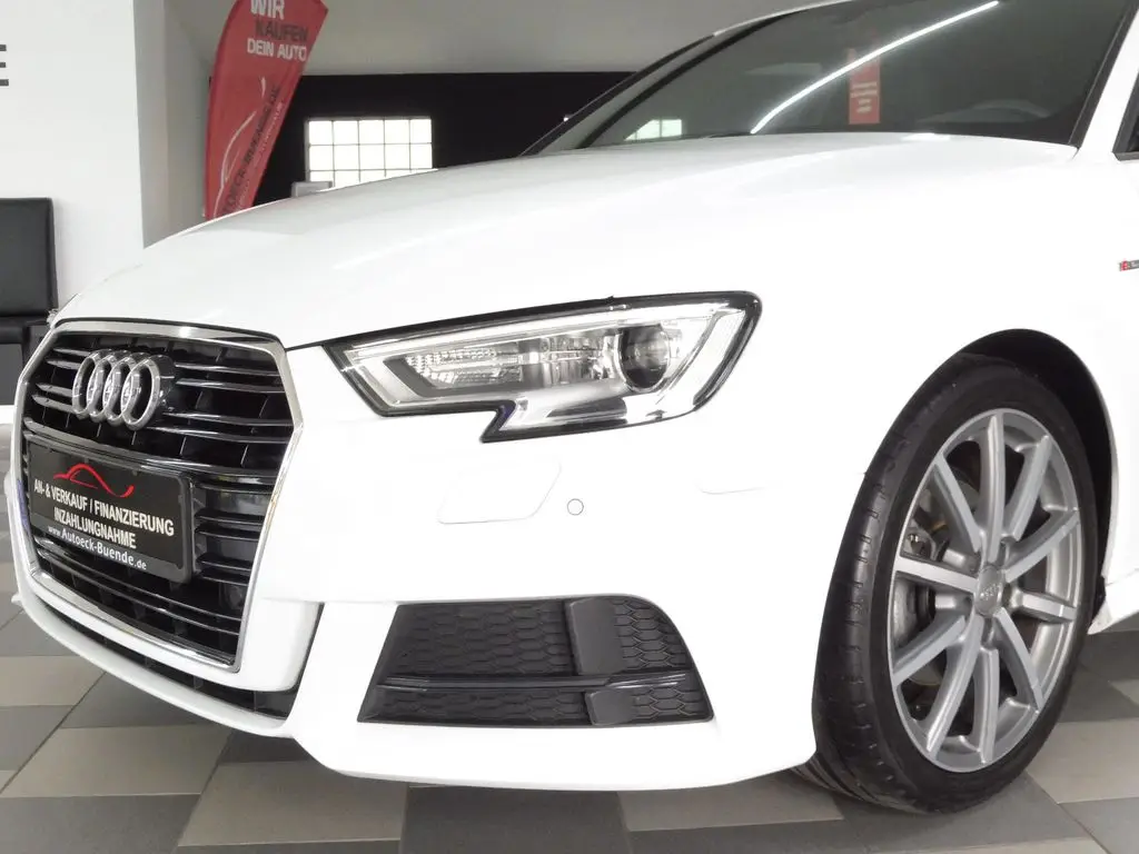 Photo 1 : Audi A3 2018 Essence