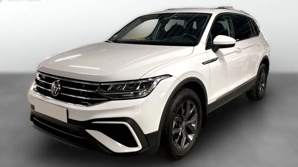 Photo 1 : Volkswagen Tiguan 2023 Petrol