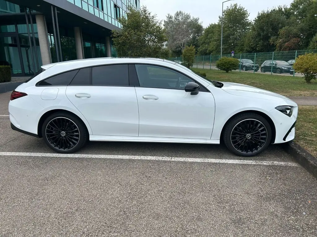 Photo 1 : Mercedes-benz Classe Cla 2023 Hybride