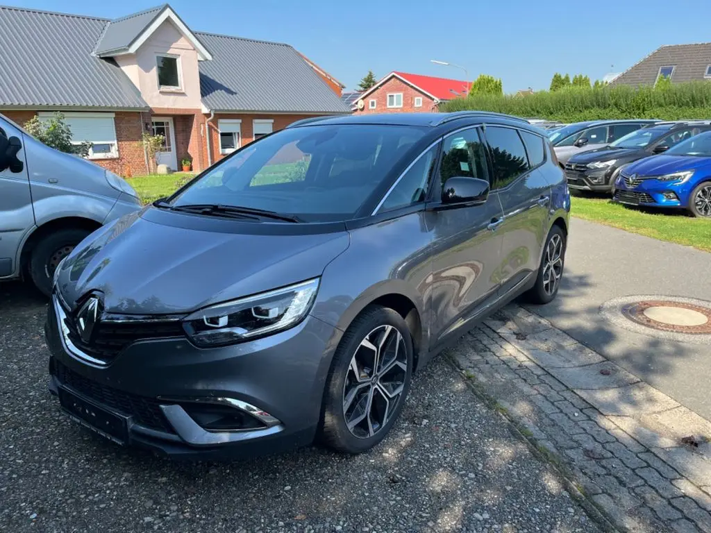 Photo 1 : Renault Grand Scenic 2023 Essence