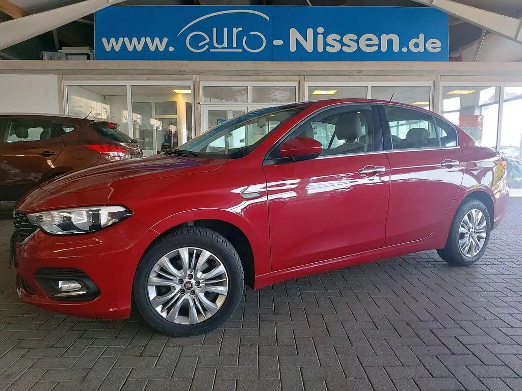 Photo 1 : Fiat Tipo 2017 Petrol