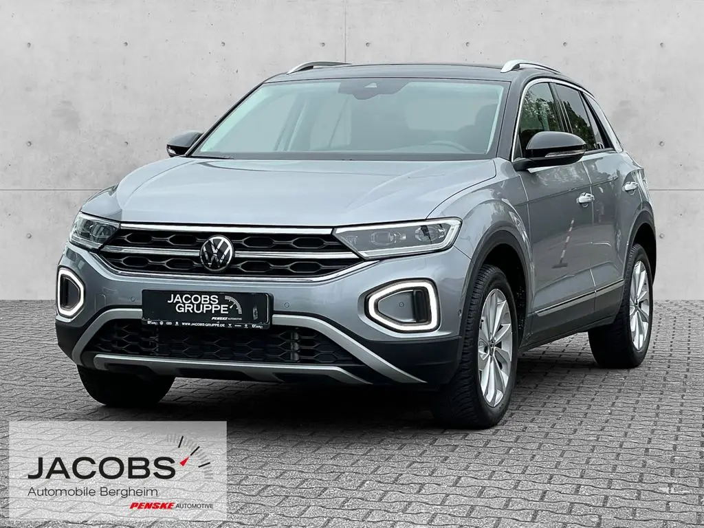 Photo 1 : Volkswagen T-roc 2023 Petrol