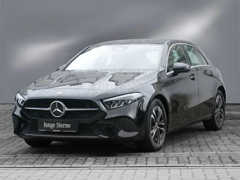 Photo 1 : Mercedes-benz Classe A 2023 Petrol