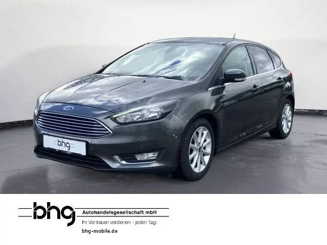 Photo 1 : Ford Focus 2015 Essence