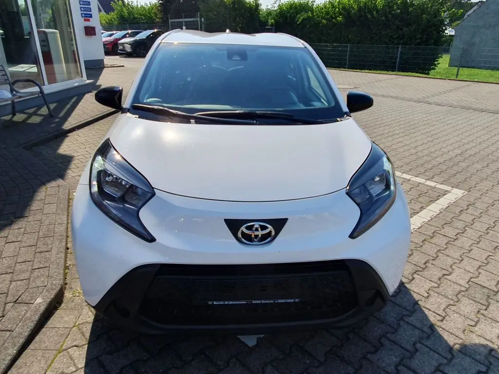 Photo 1 : Toyota Aygo X 2023 Essence