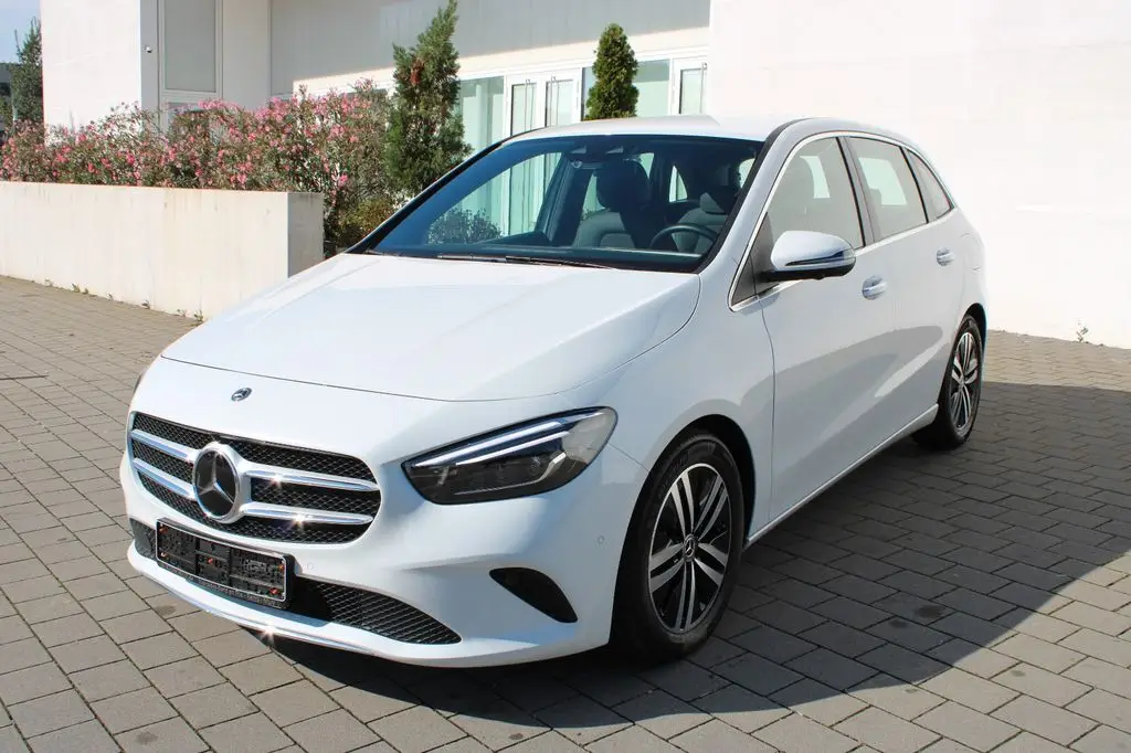 Photo 1 : Mercedes-benz Classe B 2022 Petrol