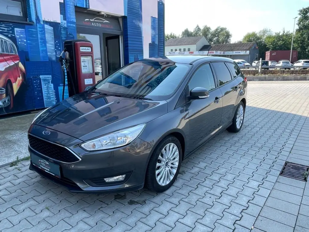 Photo 1 : Ford Focus 2017 Essence