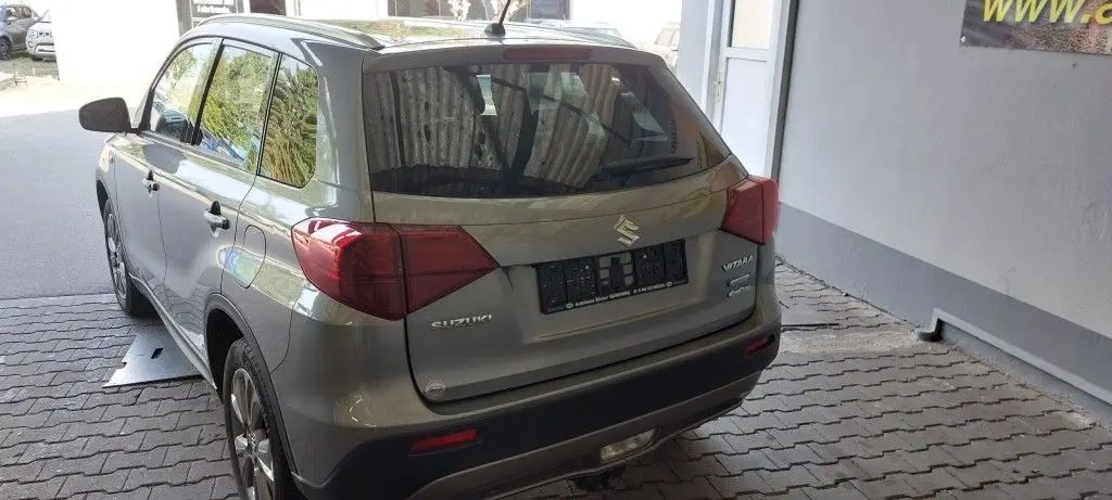 Photo 1 : Suzuki Vitara 2020 Petrol