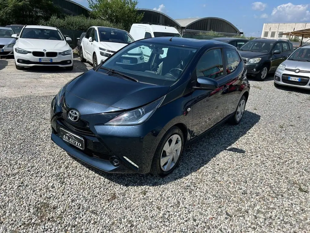 Photo 1 : Toyota Aygo X 2017 Petrol